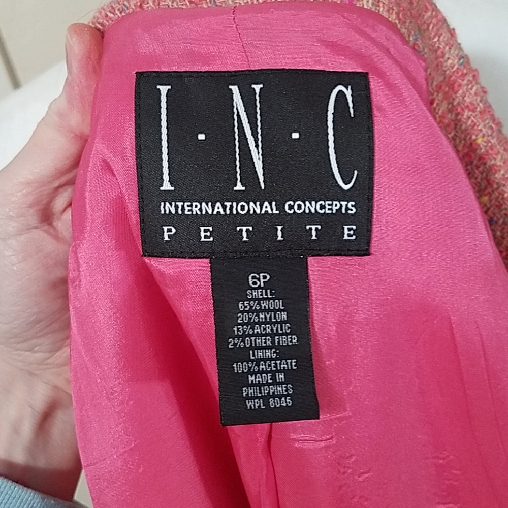 Pink Coat - Picture 8 of 8